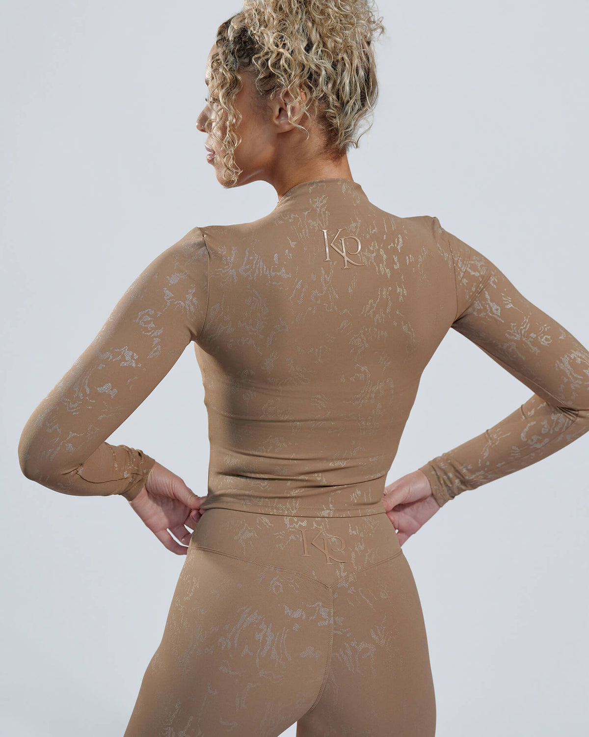 Compressed Long Sleeve - brown