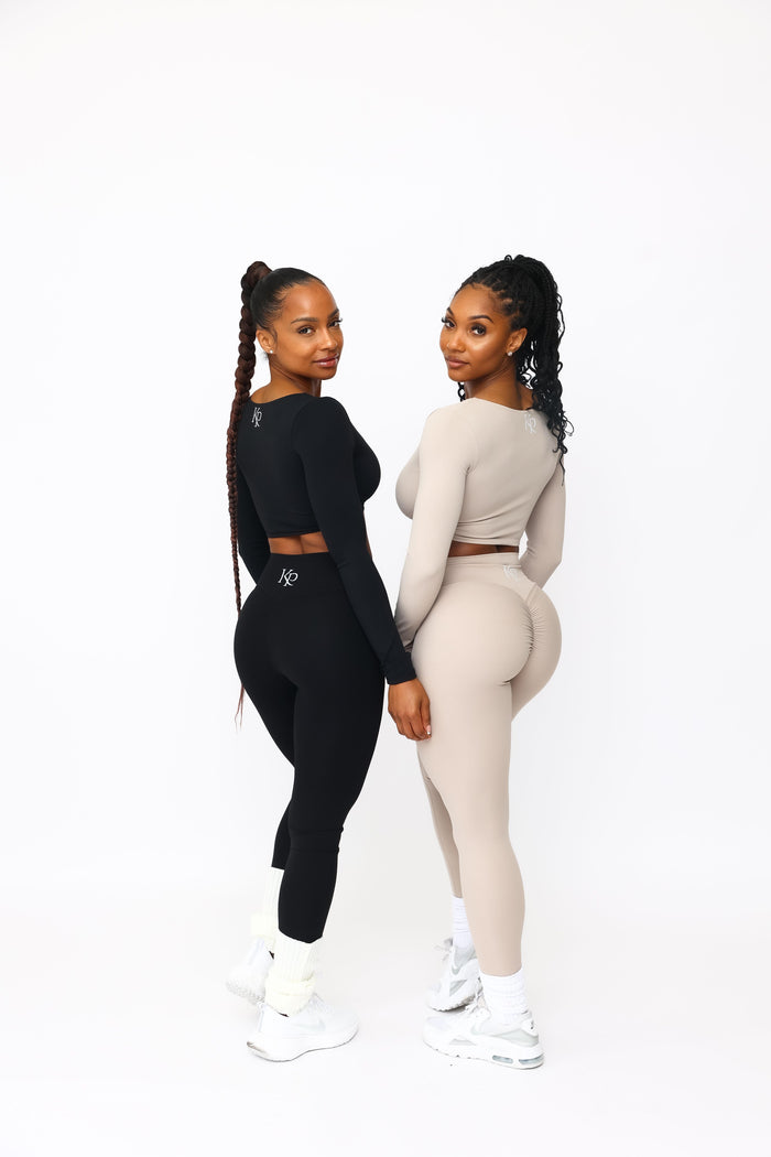 Deep V Crop with sleeves - nude