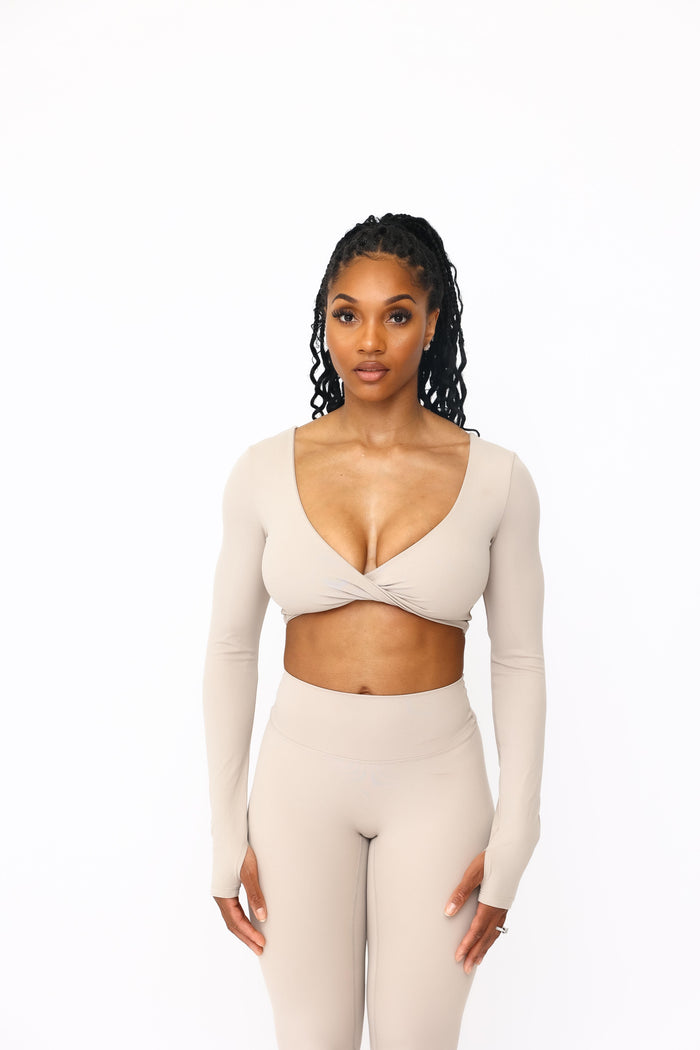 Deep V Crop with sleeves - nude